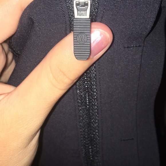 Lululemon cropped mesh leggings - Picture 4 of 4